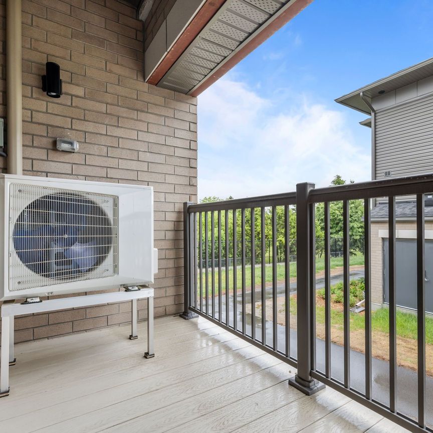 For Lease - 1321 Silhouette Private, Barrhaven, Ontario - Photo 1