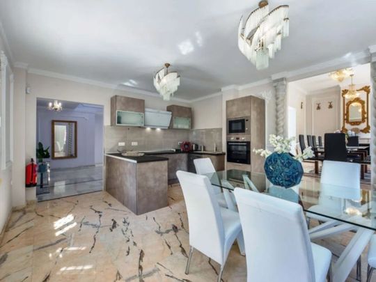 9 room luxury House for rent in Marbella, Andalusia - Photo 1