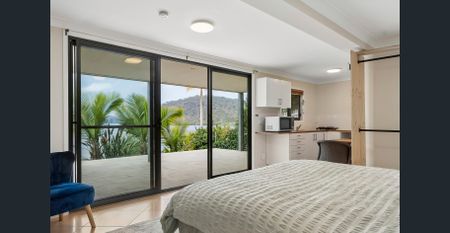 Fully Furnished Studio with Utilities Included - Photo 2