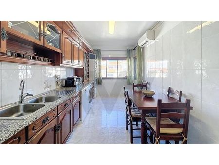 Apartamento T4 - Photo 2