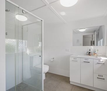 Two Spacious, Fully Furnished Rooms. Clean and well Located. Air Co... - Photo 5