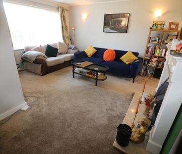 3 bedroom semi-detached house to rent - Photo 3