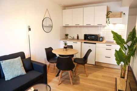 Location Appartement 2 pièces Meublé 27m² NIORT 79000 - Photo 2