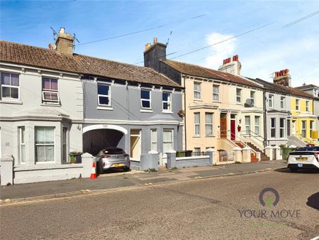 1 bedroom flat to rent - Photo 2