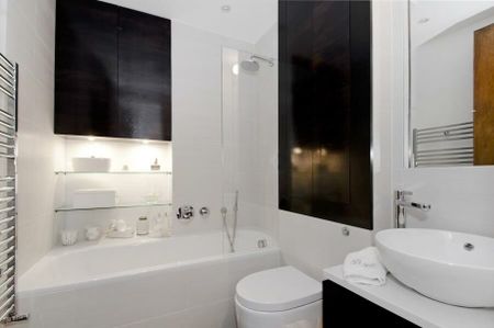 3 Bedroom Flat To Let - Photo 3