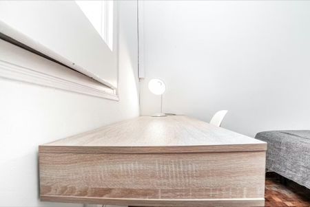 Gran Via de les Corts Catalanes, Barcelona, Catalonia 08007 - Photo 3