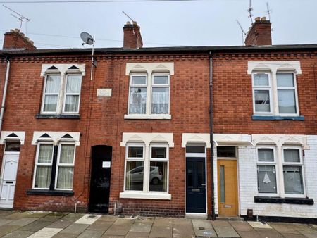 4 bedroom terraced house to rent - Photo 3