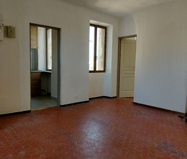 Appartement 2 pièces 40m2 MARSEILLE 8EME 750 euros - Photo 1