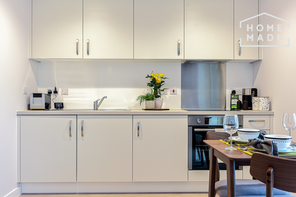 Studio to rent - Photo 1