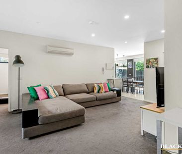 Furnished apartment ideally located in the inner north, available... - Photo 3