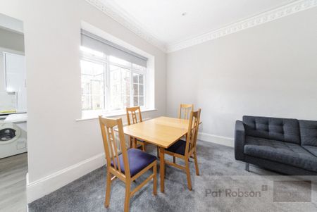 North Terrace - Flat 2, Newcastle Upon Tyne - Photo 2