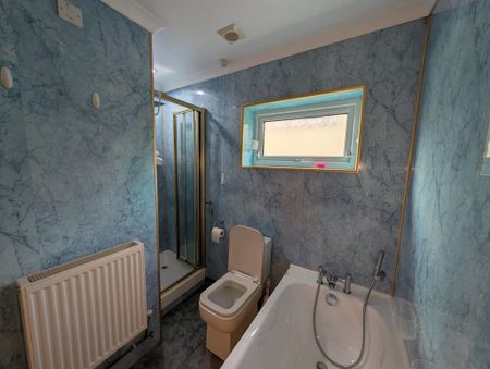 3 bedroom terraced house to rent - Photo 4