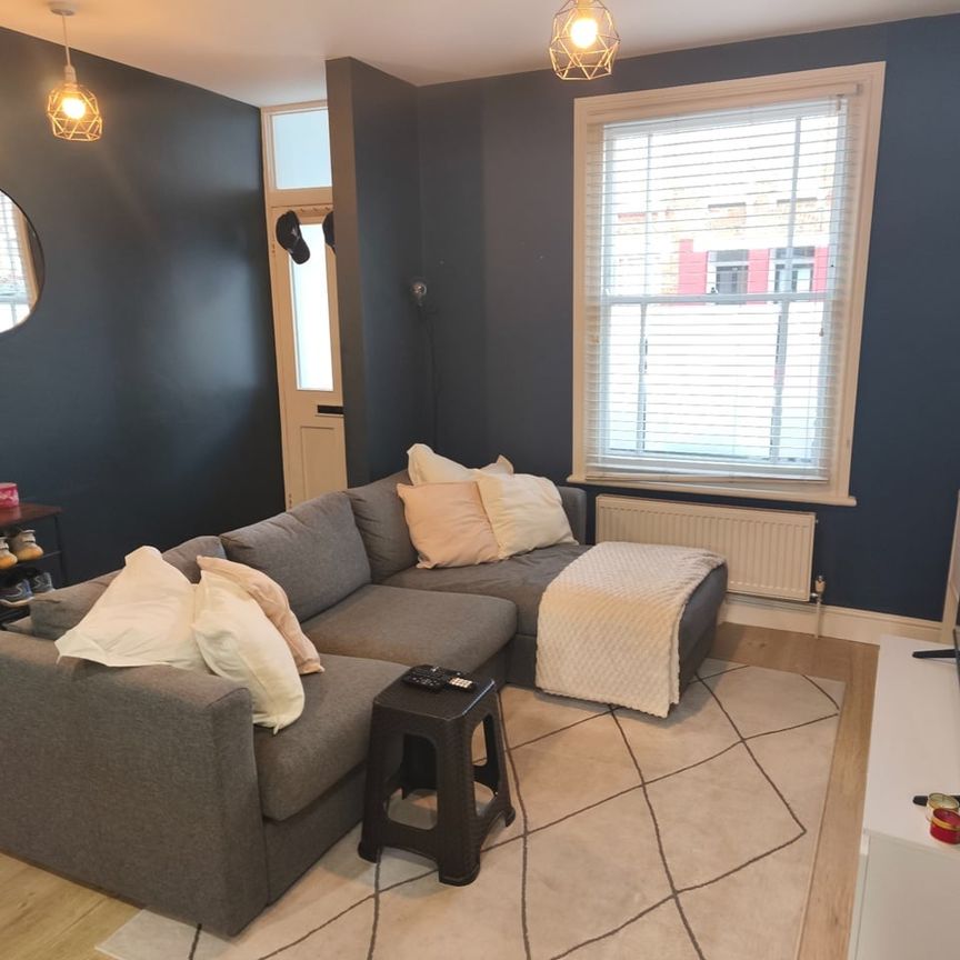 2 Bed Terraced House, Lothrop Street, W10 - Photo 1