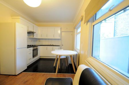 5 bedroom terraced house to rent - Photo 3