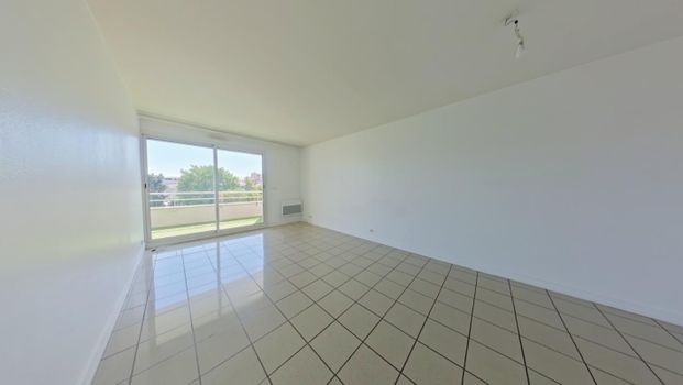 Location Appartement 3 pièces 70m² POITIERS 86000 - Photo 1