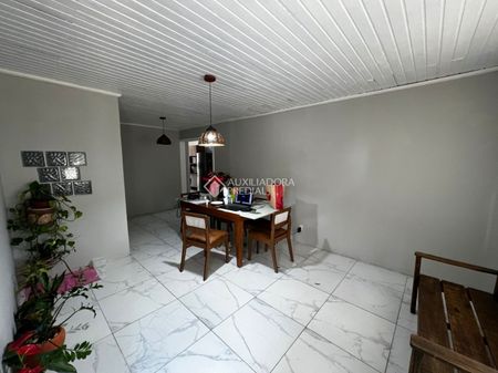Casa com 4 quartos e 300m² para alugar em Harmonia, Canoas. - Photo 2