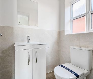 4 bedroom detached house to rent - Photo 5