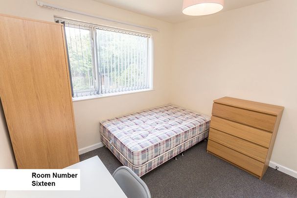 1 Bed Student Accommodation - Photo 1