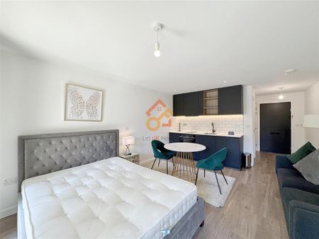 Studio to rent - Photo 2