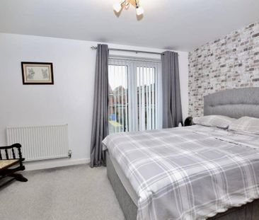3 bedroom semi-detached house to rent - Photo 2