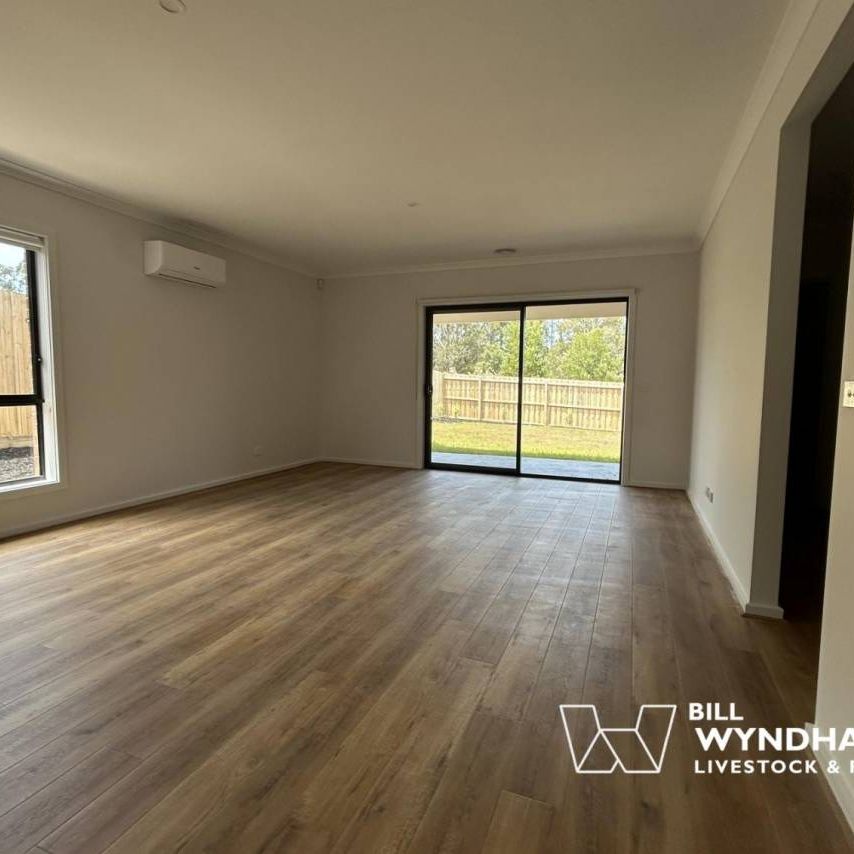 Spacious Family Living with Multiple Living Areas - Photo 1