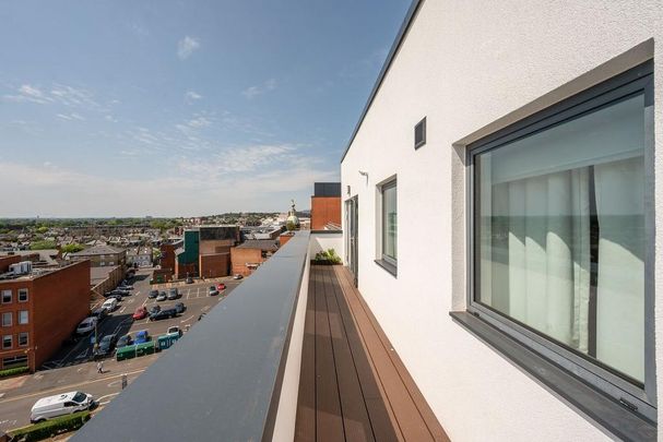 2 bedroom flat to rent - Photo 1