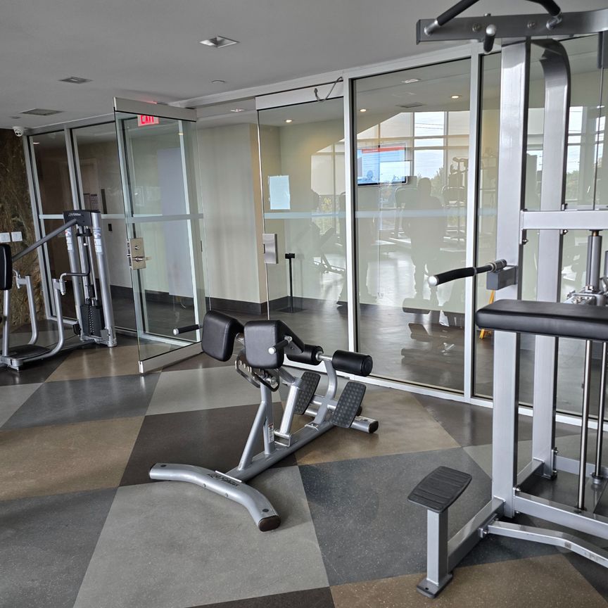 For Lease - 215 SHERWAY Gardens Unit# 505, Toronto, Ontario - Photo 1