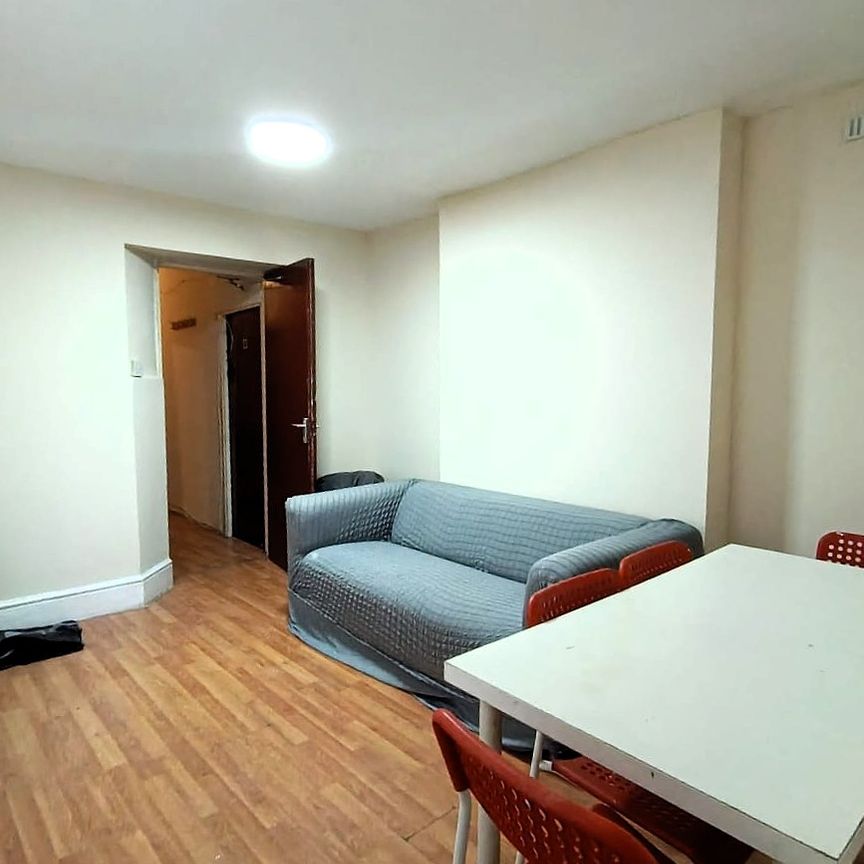 £1,100 PCM, Two Bedroom Ground Floor Flat in Green Street, Riverside, Cardiff CF11 6LN - Photo 1