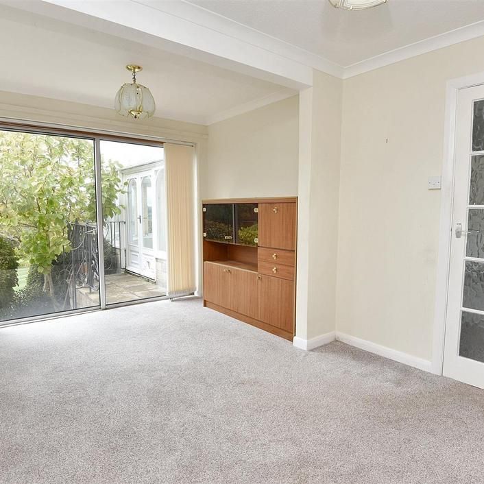2 bedroom detached bungalow to rent - Photo 1