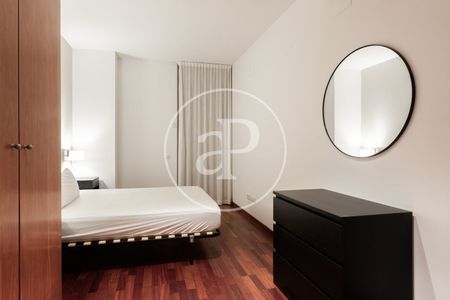 Flat for rent in Avenida Pau Casals (Hospitalet de Llobregat) - Photo 2