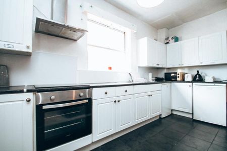 7 bedroom private hall to rent - Photo 5