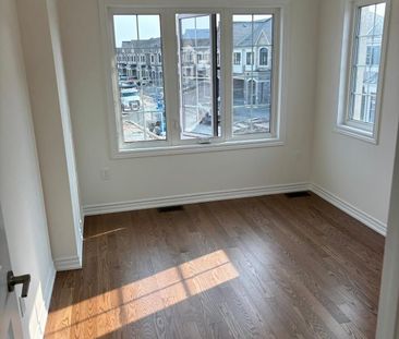 For Lease - 1474 Periwinkle Place, Milton, Ontario - Photo 5