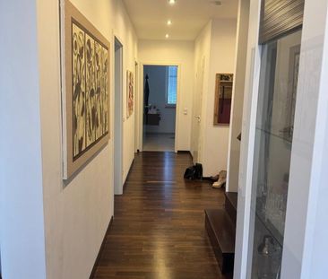 2 per. WG mit eigener Etage, Bad, Eingangstür, Terrasse. 170 qm - Foto 1