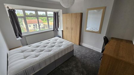 6 bedroom semi-detached house to rent - Photo 4