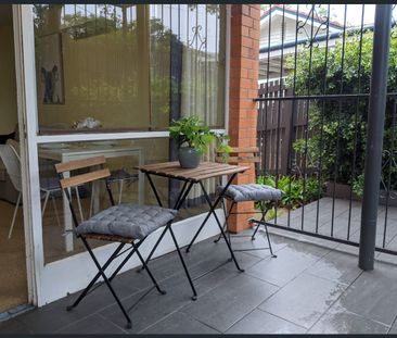 2/53 Dell Road, St Lucia, Qld 4067 - Photo 4