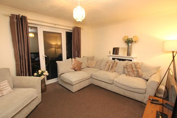 2 Bedroom Mid Terraced House, Chester - Photo 1