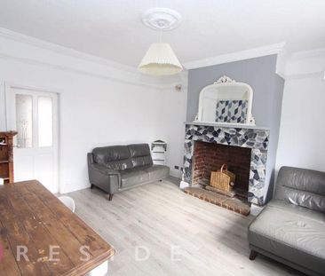 3 bedroom end of terrace house to rent - Photo 3