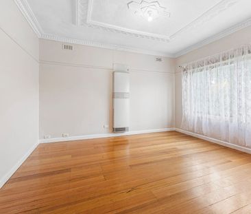 Well-Presented Three-Bedroom Home in the Heart of Sunshine! - Photo 1