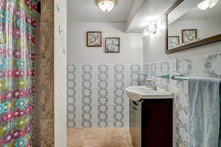 For Lease - 72 Corbett Avenue, Toronto, Ontario - Photo 4