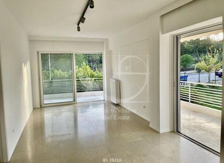 Διαμέρισμα για ενοικίαση - Βουλιαγμένη, - Φωτογραφία 2
