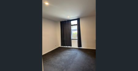 Spacious One Bedroom Apartment - Photo 3