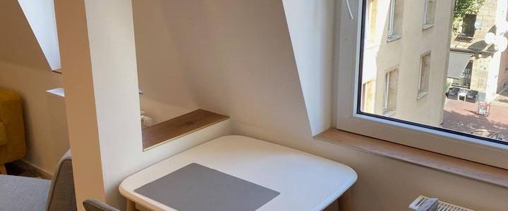 Top Maisonettewohnung voll möbliert im Trendviertel Gostenhof - Photo 1