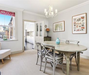 3 bedroom end of terrace house to rent - Photo 2