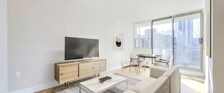 Blinkbonnie | 136 Bay Street South, Hamilton - Photo 1