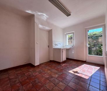 maison 5 pièces 141m2 MARSEILLE 13EME 2 725 euros - Photo 5