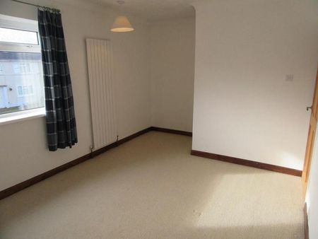 2 bedroom semi-detached house to rent - Photo 3