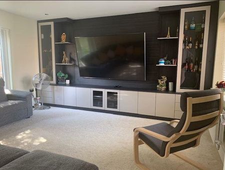 5 bedroom detached house to rent - Photo 2