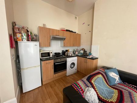 Woodland Terrace, Flat 4, Plymouth - Photo 4