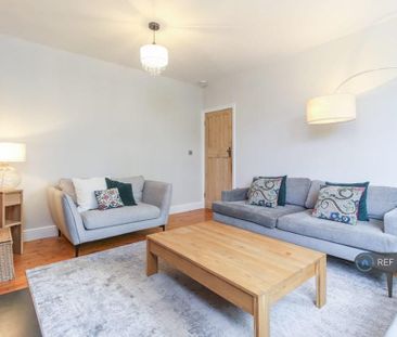 5 bedroom semi-detached house to rent - Photo 1