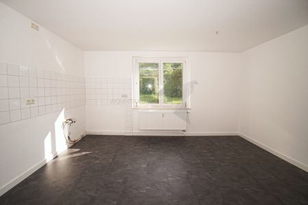 !! Wohnen im Grünen !! NEU sanierte 3 Raum EG-Wohnung mit Tageslichtbad in C-Ebersdorf (WG-geeignet) - Foto 3